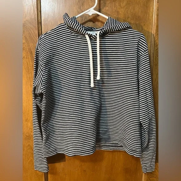 Everlane box-cut long-sleeved shirt with hood - Picture 1 of 12